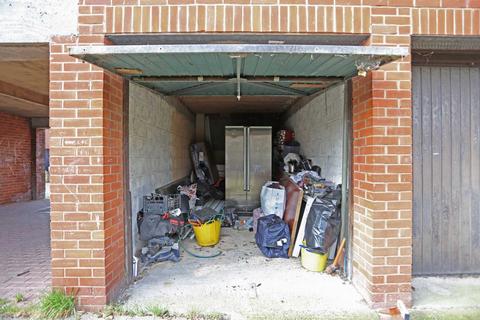 2 Woodget Close, London, E6 5TE