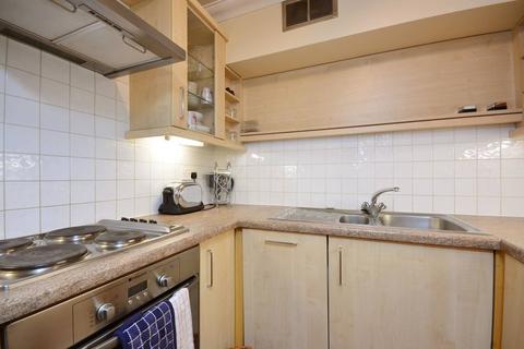 2 bedroom flat to rent, Fitzroy Street, Fitzrovia, London, W1T