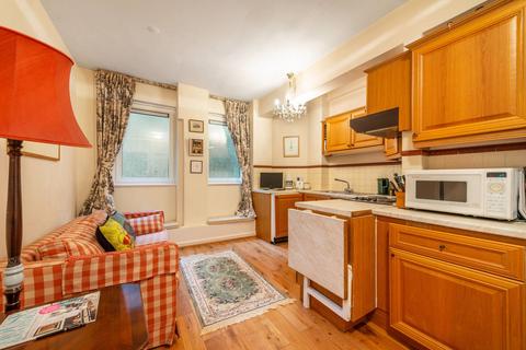 1 bedroom flat to rent, Arlington Street, St James's, London, SW1A