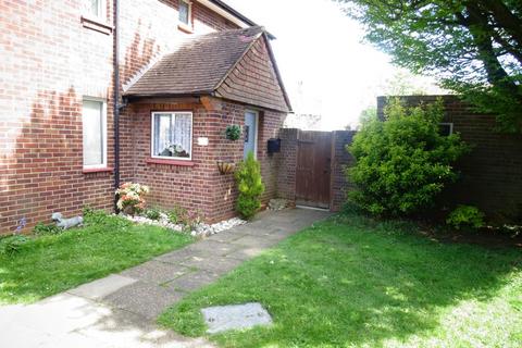 16 Kent Close, Staines-upon-thames, TW18 1PL