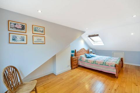 4 bedroom terraced house to rent, Twickenham, St Margarets, Twickenham, TW1