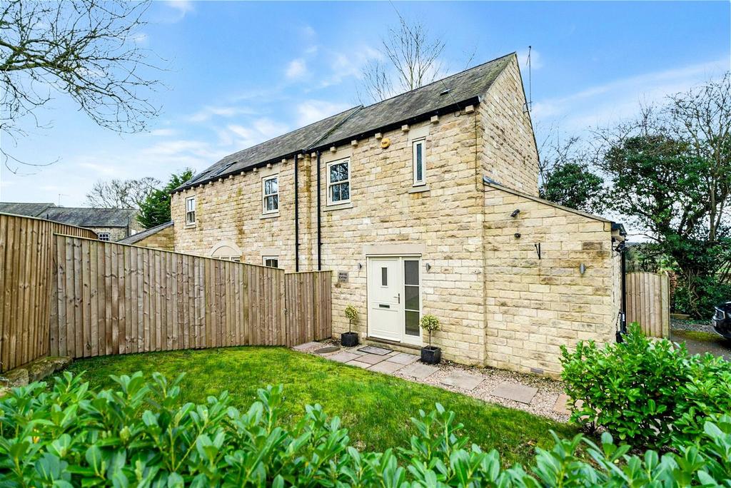 Kirk Deighton, Main Street, LS22 3 bed detached house for sale £675,000