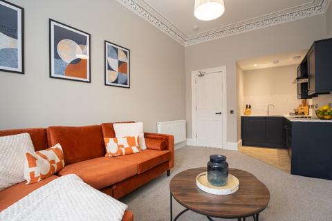 2 bedroom flat to rent, Buccleuch Street, Glasgow G3