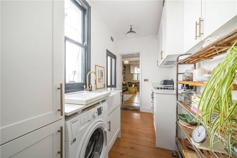 19 Douro Street, London, E3 2TS