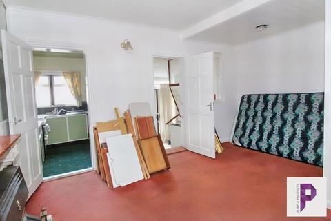3 bedroom end of terrace house for sale, Valley Road, Kent, ME7