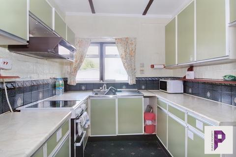 3 bedroom end of terrace house for sale, Valley Road, Kent, ME7