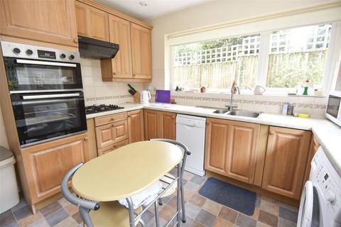 2 bedroom detached house for sale - Yew Tree Close, Wimborne, Dorset, BH21