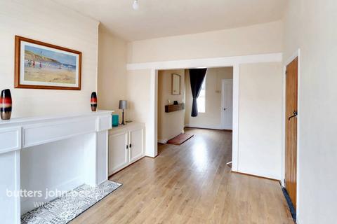 4 bedroom end of terrace house for sale - Delamere Street, Winsford