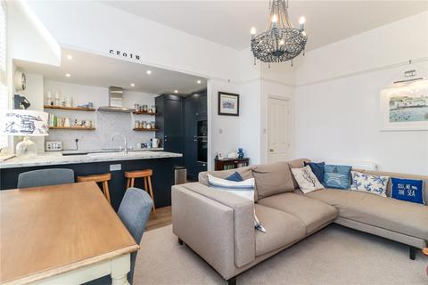 3 bedroom flat for sale, Alexandra Court,, Keele Close, Watford, Herts, WD24