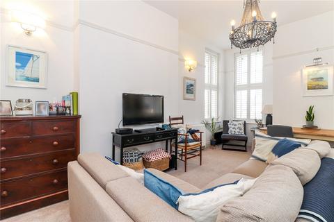 3 bedroom flat for sale, Alexandra Court,, Keele Close, Watford, Herts, WD24