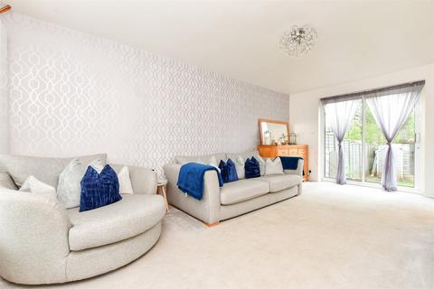 11 Carnation Close, East Malling, West Malling, ME19 6EZ