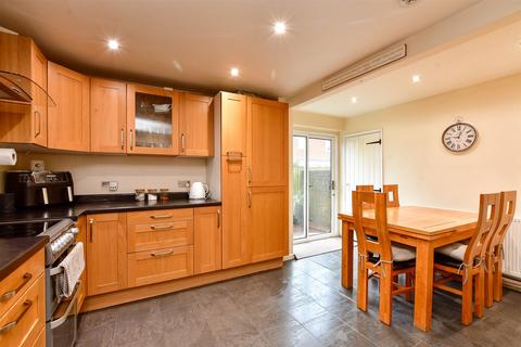 11 Carnation Close, East Malling, West Malling, ME19 6EZ