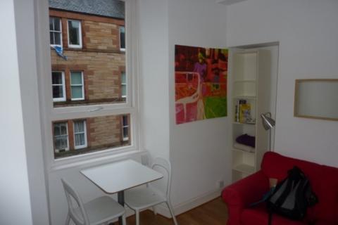 1 bedroom ground floor flat to rent, Milton Street, Edinburgh EH8