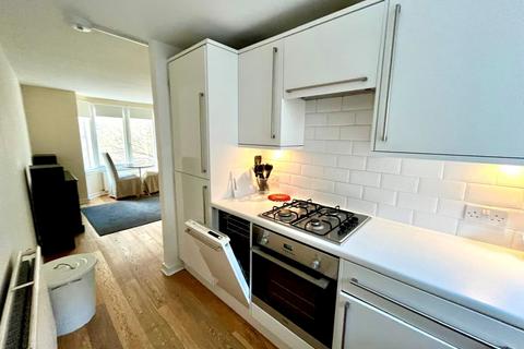 1 bedroom ground floor flat to rent, Atholl Crescent Lane, Edinburgh EH3