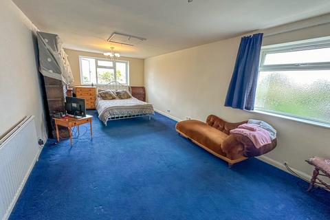 6 Wharf Road, Wraysbury, Staines-upon-thames, TW19 5JQ