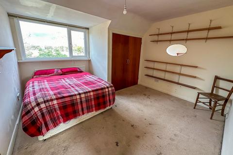 6 Wharf Road, Wraysbury, Staines-upon-thames, TW19 5JQ