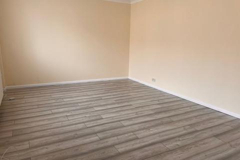 3 bedroom terraced house to rent, Kennet Green, South Ockendon