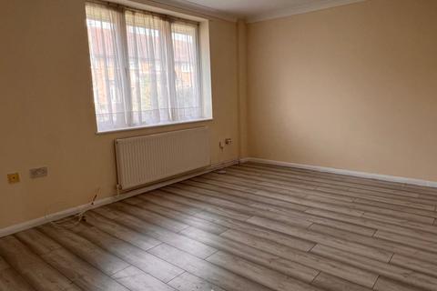 3 bedroom terraced house to rent, Kennet Green, South Ockendon
