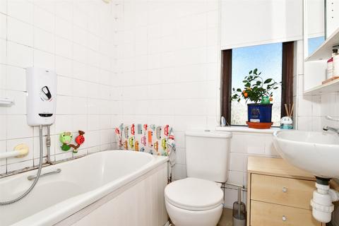 3 bedroom end of terrace house for sale - Rochester Road, Gravesend, Kent