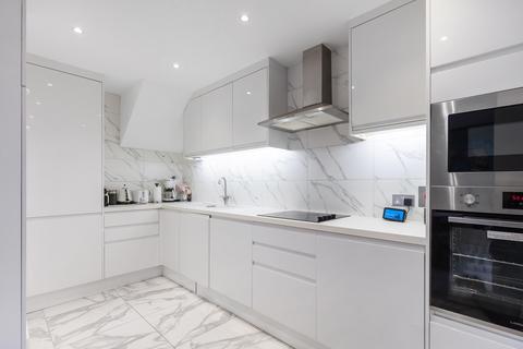 2 bedroom flat for sale - Roland Gardens, South Kensington SW7
