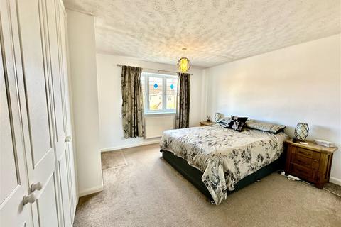 4 bedroom detached house for sale, Pendragon Way, Leicester Forest East