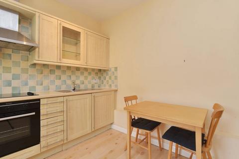 91/8 Constitution Street, Edinburgh, EH6 7AE
