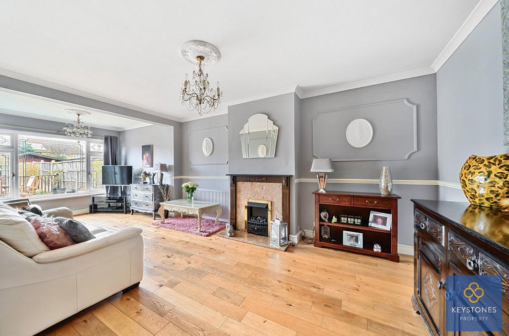 Frederick Road, Rainham, RM13 2 bed semidetached house for sale £475,000