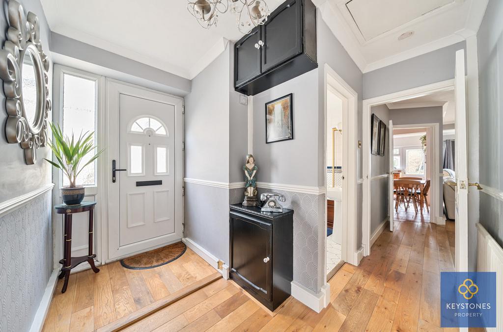 Frederick Road, Rainham, RM13 2 bed semidetached house for sale £475,000