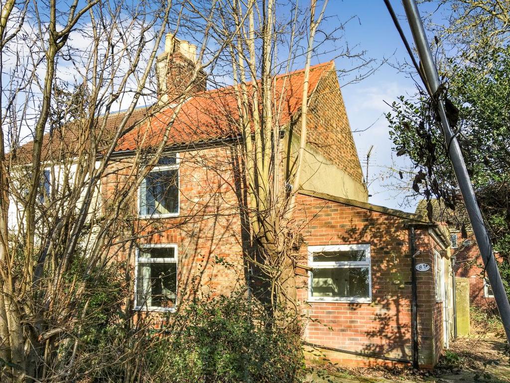 8 The Cottages, Silversides Lane, Scawby Brook, Brigg, South Humberside