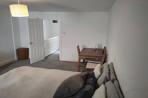 3 bedroom flat to rent, Asof St, London SE10