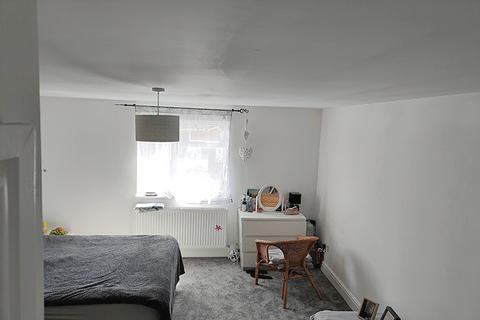 3 bedroom flat to rent, Asof St, London SE10