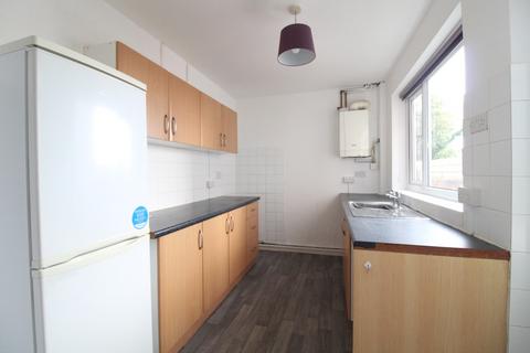 3 bedroom terraced house to rent, Co-Operative Avenue,