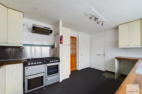 22 Borman Close, Nottingham, NG6 7AY