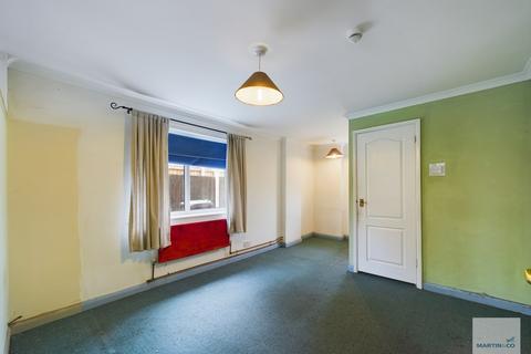 22 Borman Close, Nottingham, NG6 7AY