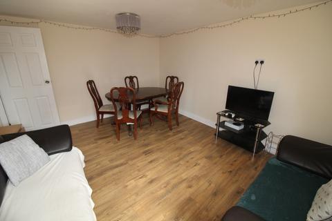 3 bedroom apartment to rent, Tennyson Street, The Arboretum