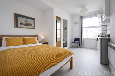Studio to rent, Stoke Newington Church Street, Stoke Newington