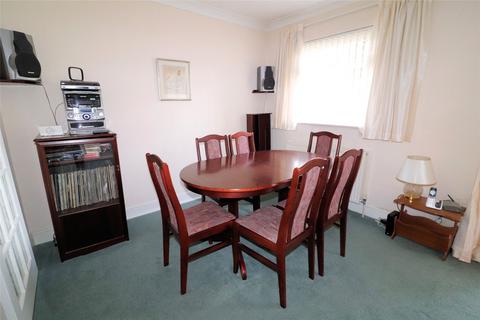 18 Park Crescent, Erith, DA8 3DE
