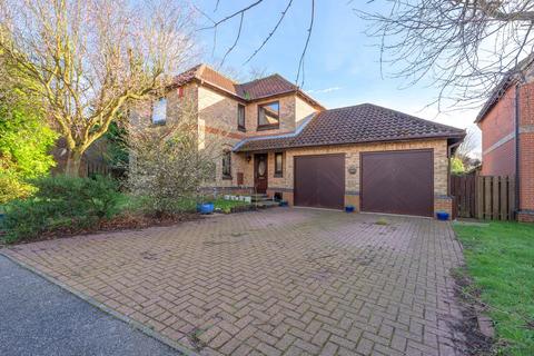 4 bedroom detached house for sale, Birch Close, Oulton Broad
