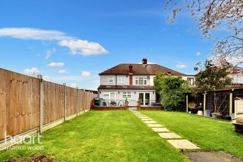 53 The Ridgeway, Harold Wood, Romford, RM3 0DS