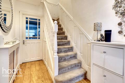 53 The Ridgeway, Harold Wood, Romford, RM3 0DS