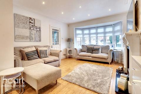 53 The Ridgeway, Harold Wood, Romford, RM3 0DS
