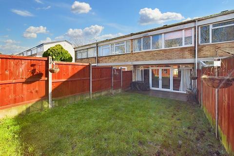 3 bedroom terraced house for sale, St. Albans Way, Thetford