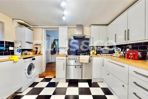 2 bedroom end of terrace house for sale, Harrow Road, Wembley, HA0