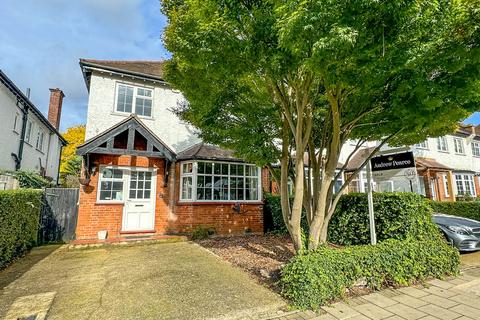 19 Cecil Park, Pinner, HA5 5HJ