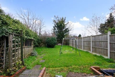 19 Cecil Park, Pinner, HA5 5HJ