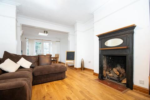 19 Cecil Park, Pinner, HA5 5HJ