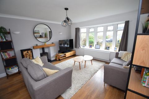 37 Roundwood, Shipley, BD18 4JP
