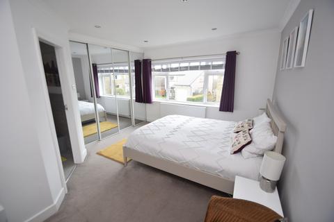 37 Roundwood, Shipley, BD18 4JP