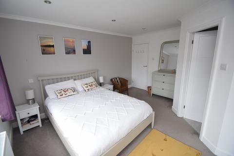 37 Roundwood, Shipley, BD18 4JP