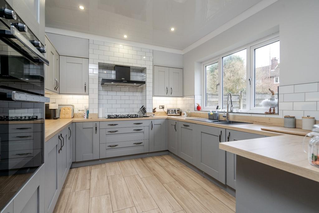 Charming 3 Bedroom House on Highfield Rd, Bolton. A MustSee Property